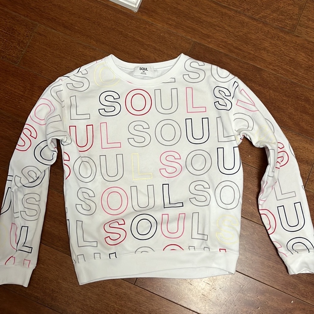 White soul cycle sweatshirt